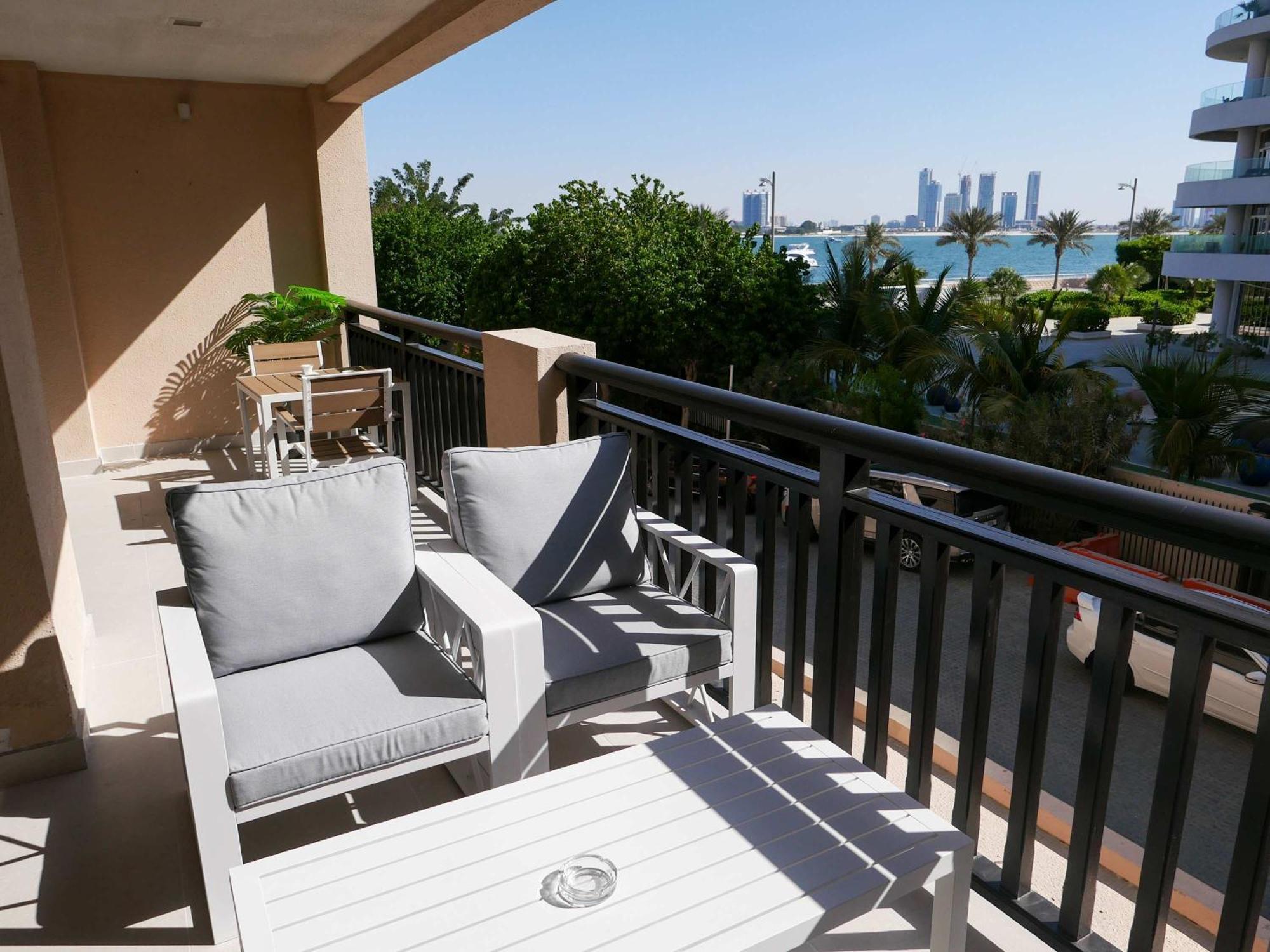 Lovely 1 Bedroom Apartment At 5 Star Resort Dubai Exteriör bild