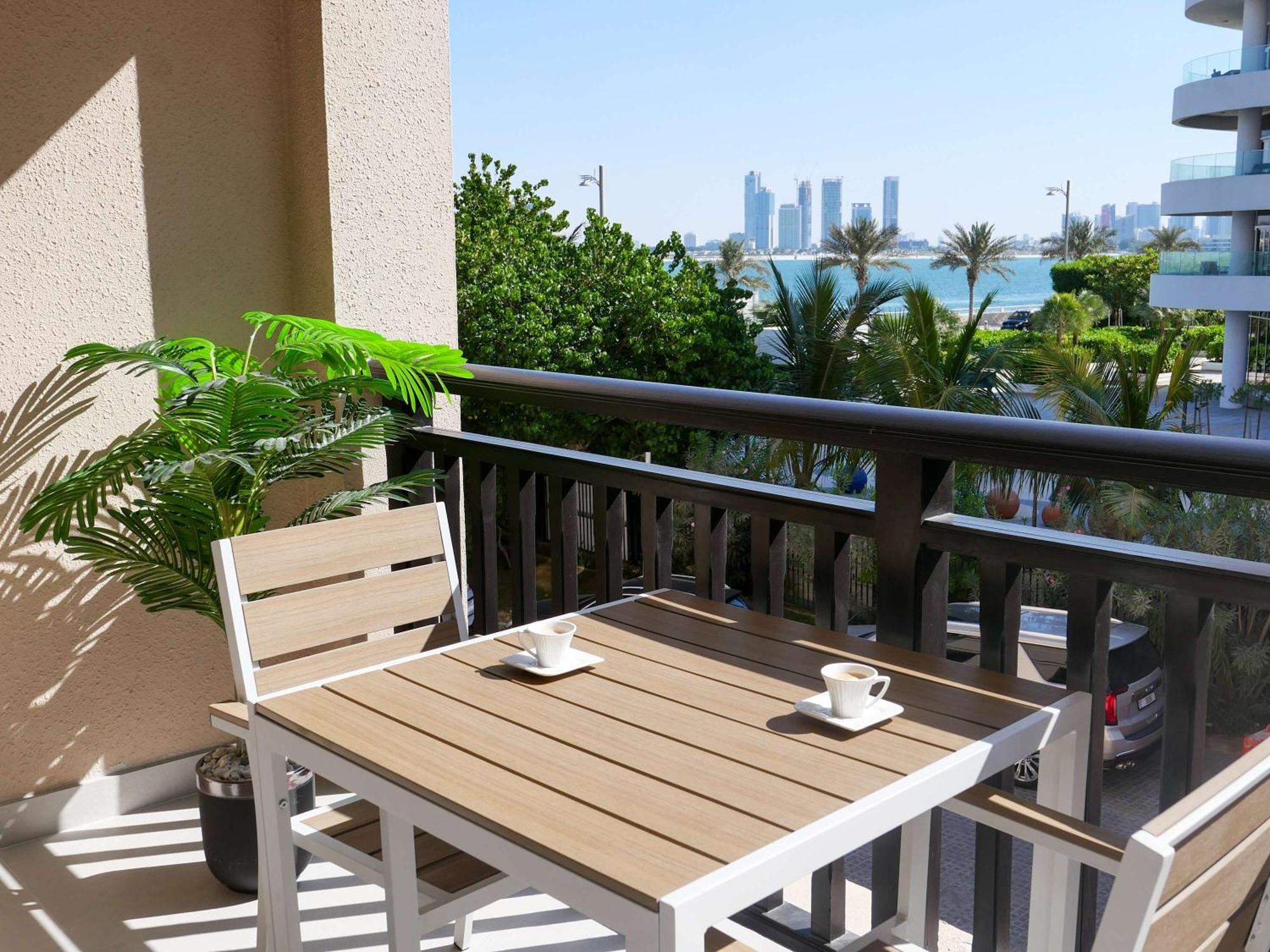Lovely 1 Bedroom Apartment At 5 Star Resort Dubai Exteriör bild